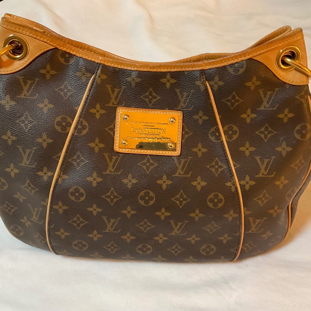 Louis Vuitton Galleria Bag